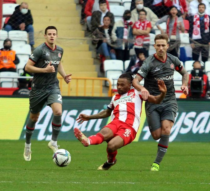 Spor Toto Süper Lig: Antalyaspor: 3 - Fatih Karagümrük: 0 (Maç Sonucu)