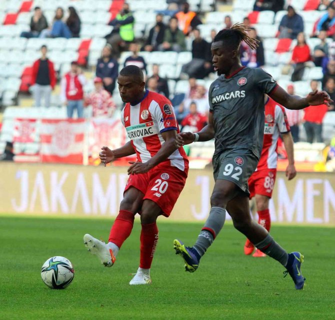 Spor Toto Süper Lig: Antalyaspor: 3 - Fatih Karagümrük: 0 (Maç Sonucu)