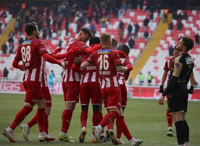 Spor Toto Süper Lig: Dg Sivasspor: 2 - Yeni Malatyaspor: 1 (Maç Sonucu)