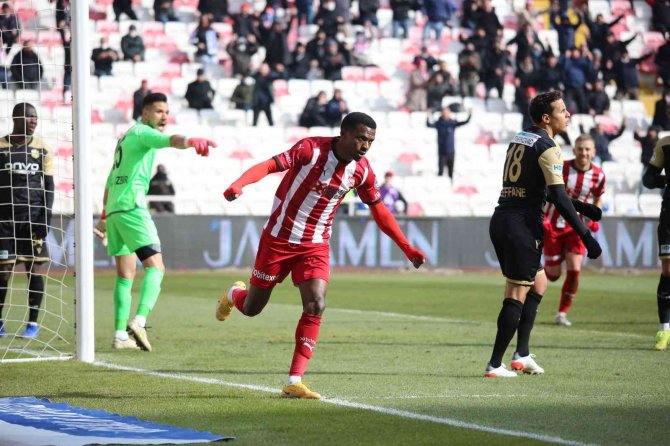 Spor Toto Süper Lig: Dg Sivasspor: 2 - Yeni Malatyaspor: 1 (Maç Sonucu)
