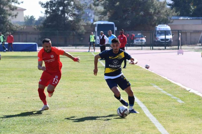 Tff 2. Lig: Tarsus İ̇dman Yurdu: 1 - Pendikspor: 3