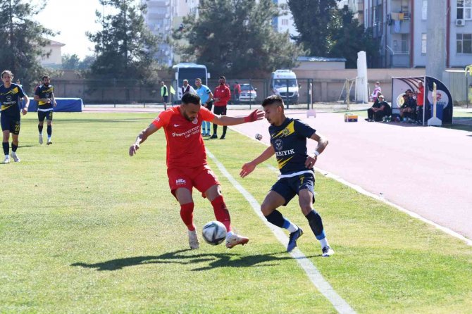 Tff 2. Lig: Tarsus İ̇dman Yurdu: 1 - Pendikspor: 3