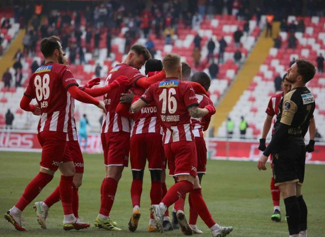 Sivasspor Ligde 8. Galibiyetini Aldı