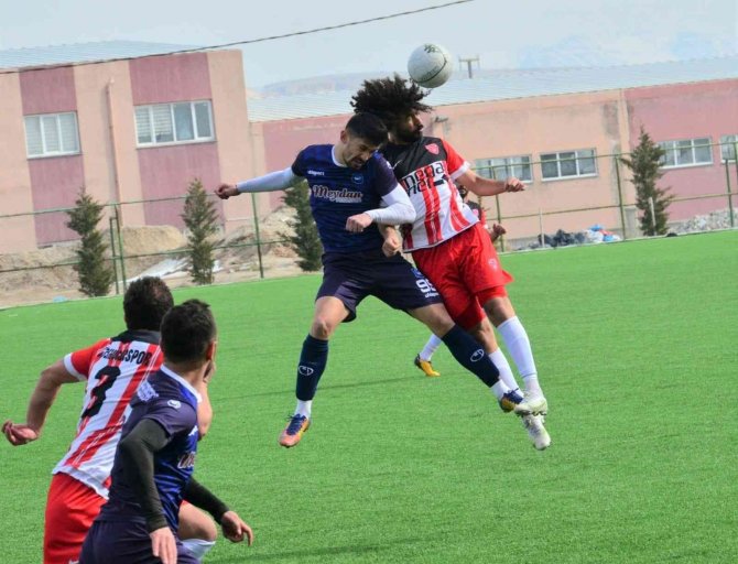 Yunusemre Belediyespor, İ̇scehisar’ı Farklı Geçti