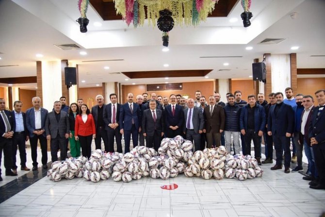 Amatör Spor Kulüplerine 200 Bin Tl Nakdi Yardım Yapıldı