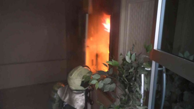 Aksaray’da Elektrik Panosunda Çıkan Yangında Can Pazarı