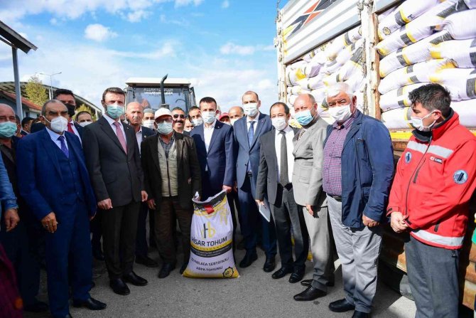 Altındağ’da Çiftçilere Tohum Desteği