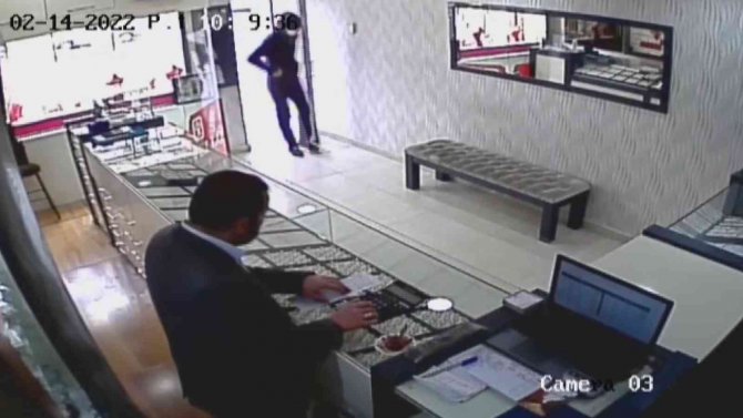 Başkentteki Silahlı Kuyumcu Soygunu Girişimi Kamerada