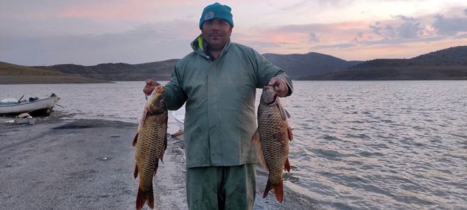 Denizi Olmayan Yozgat’ta Rızıklarını Tekne Balıkçılığıyla Çıkarıyorlar