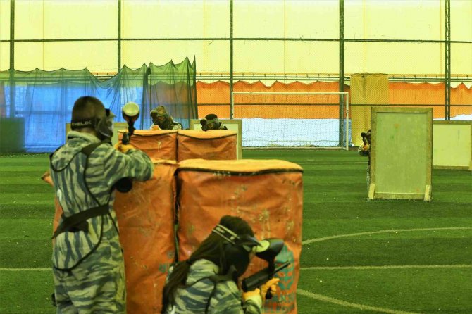 Başakşehirli Öğrenciler 12’den Vurdu