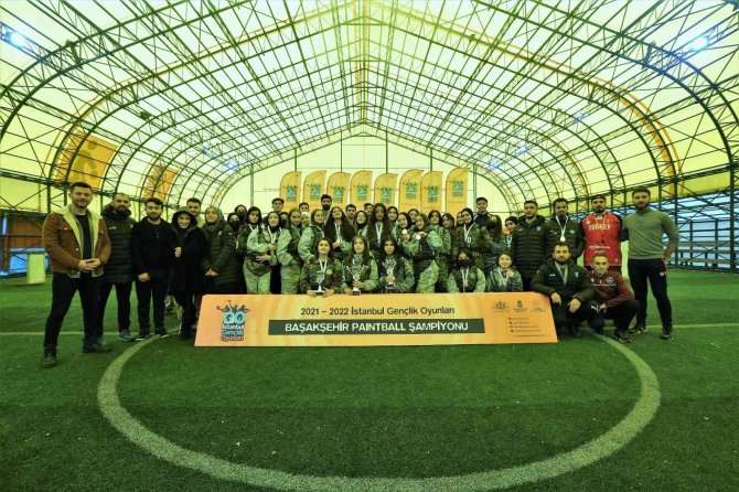 Başakşehirli Öğrenciler 12’den Vurdu