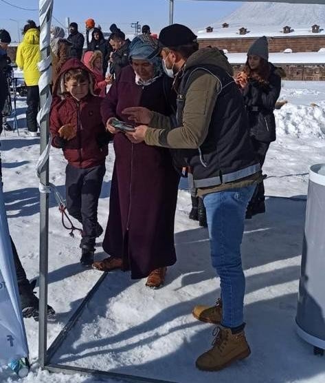 Bitlis’te Uyuşturucu Kullanımına Karşı Broşür Dağıtıldı