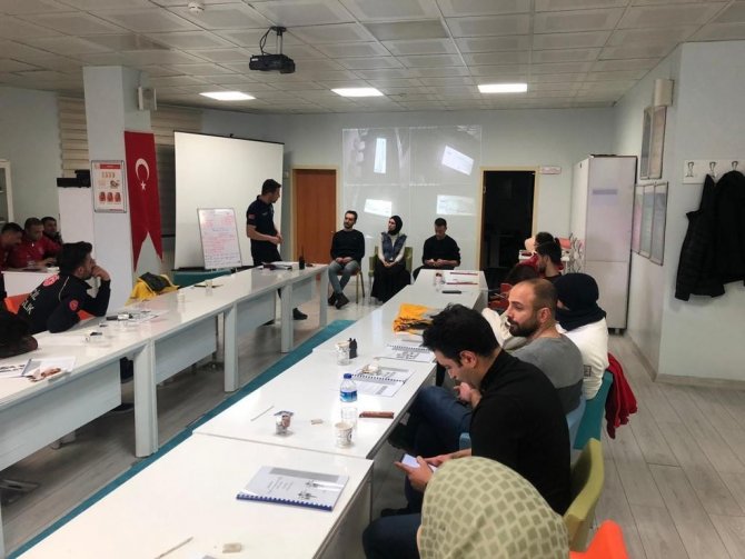 Bitlis’te Personellere ‘İ̇leri Yaşam Desteği’ Eğitimi