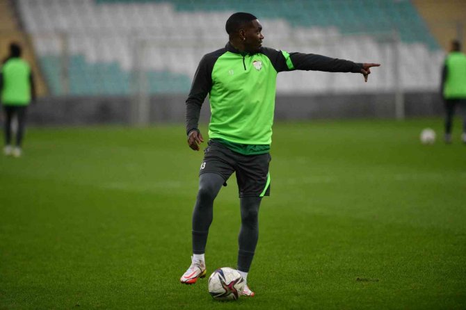 Bursaspor, Tuzlaspor Maçının Son Antrenmanını Timsah Park’ta Yaptı