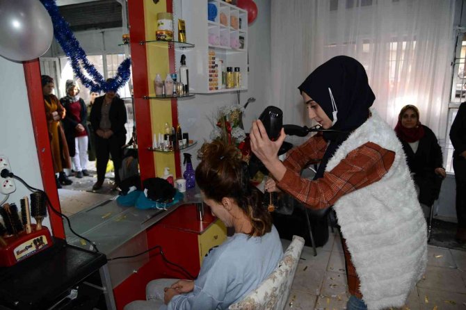 Di̇kasum’dan Aldığı Kursla İş Sahibi Oldu