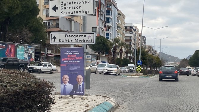 Bergama’da Metro Afişlerinin Toplatıldığı İddiasına Açıklama: “Afişler Kondukları Yerde Duruyor”