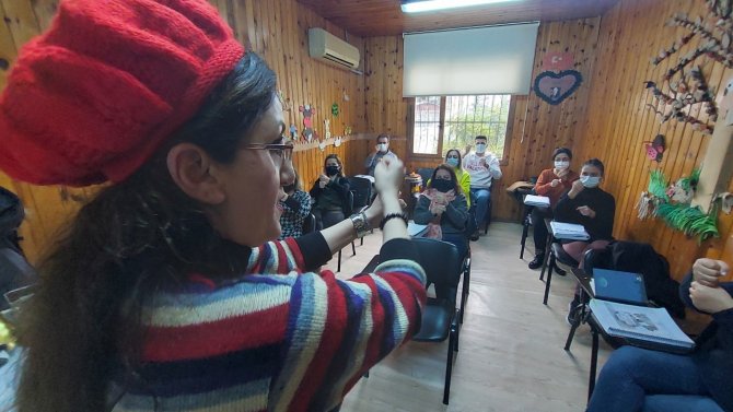 İ̇şaret Dili Kursuyla Engeller Kalkıyor