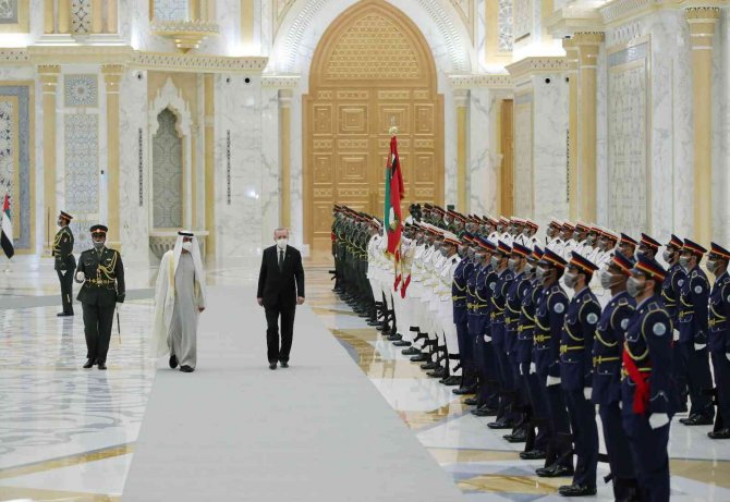 Cumhurbaşkanı Erdoğan, Bae’de Resmi Törenle Karşılandı