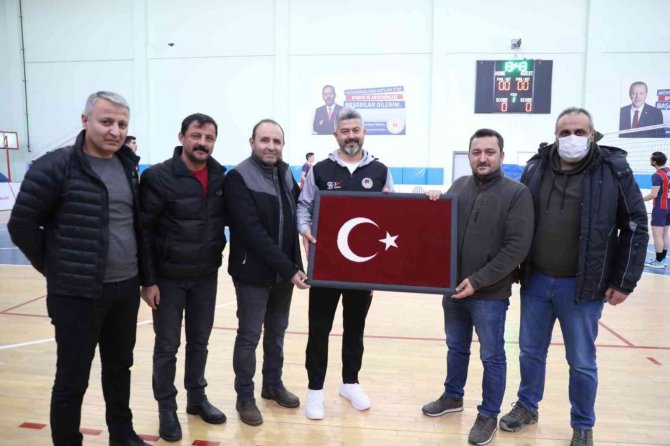 Galibiyeti Başkana Armağan Ettiler