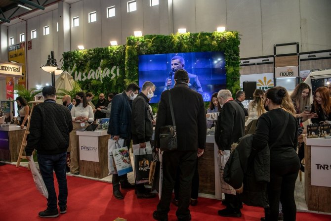 Fuarda Kuşadası Standına "En Başarılı Ekip" Ödülü