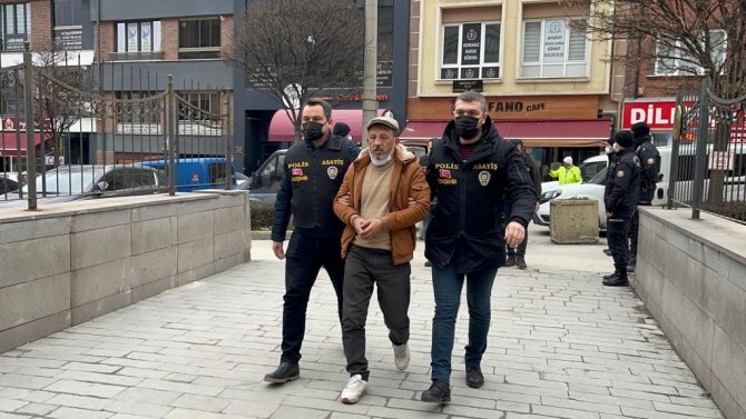 Adliyeye Sevk Edilen Cinayet Şüphelisi: “Pişmanım, Ama Hak Etti”