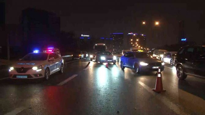 Eyüpsultan Tem Otoyolu’nda Zincirleme Trafik Kazası: 3 Yaralı
