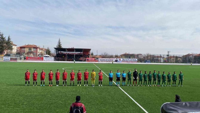 Protokol Üyeleri Valinin Heyecanına Tribünde Ortak Oldu