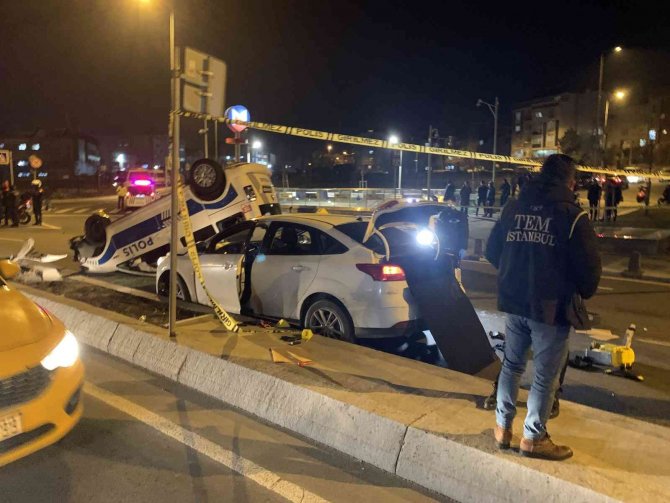 Polis Aracı Kovaladığı Şüpheli Araca Çarparak Takla Attı: 2 Polis Yaralı