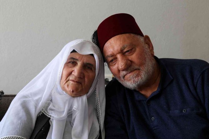 57 Yıllık Eşine Günde 100 Defa “Seni Seviyorum” Diyor