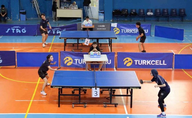 Gürsu’da Bireysel Masa Tenisi Turnuvası Nefes Kesti