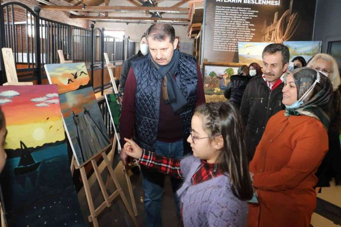 Hamidiye’de 60 Eser Görücüye Çıktı