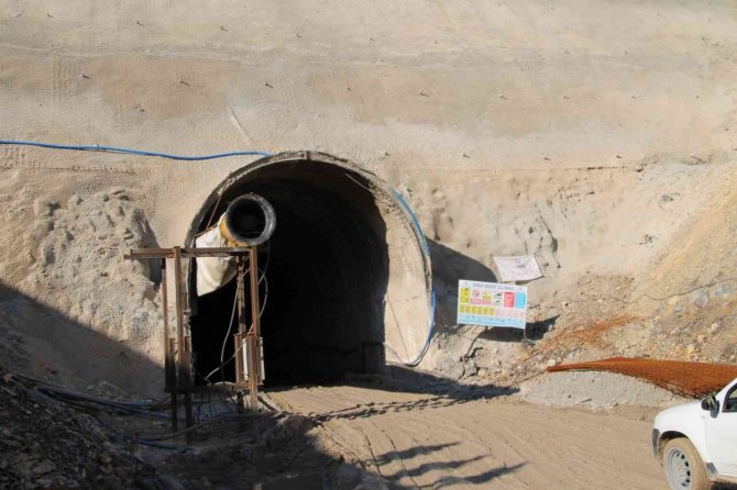 Karasu Kanalı Tünelinde Sona Gelindi