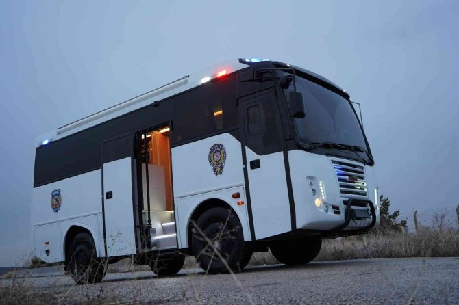 Mobil Kriminal İnceleme Aracı ’Kıraç’ İ̇zmir’e Teslim Edildi