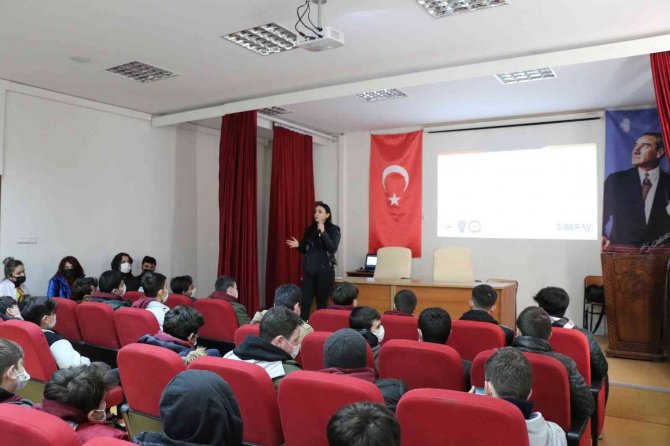 Emniyetten “Si̇beray” Farkındalık Eğitimi