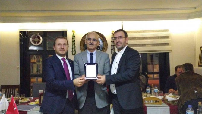 Kıdemli Atletler Yemekte Buluştu