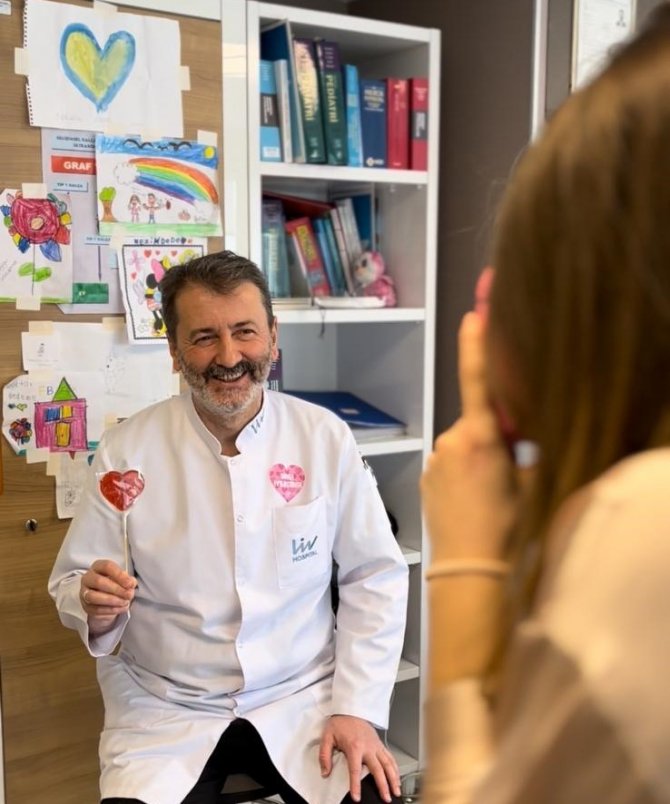 Psikiyatrist Çevik: “Aşk Olumlu Duyguların Bileşkesidir”