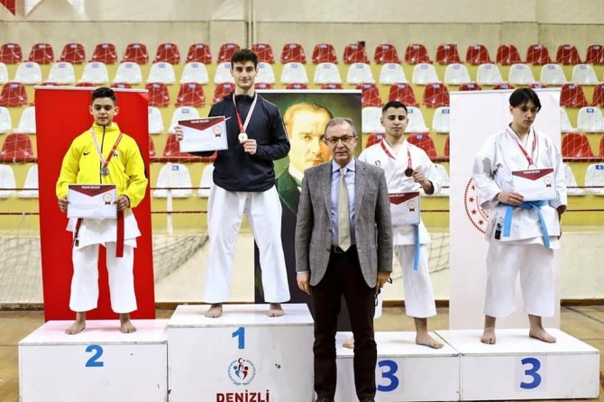 Denizlili 19 Sporcuya Final Bileti