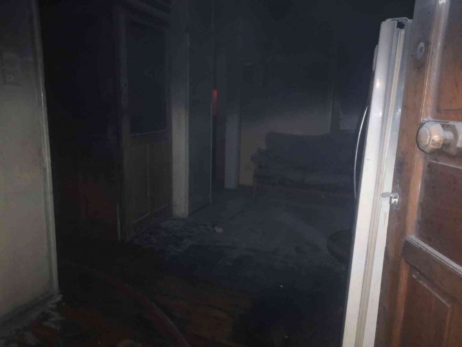 Ordu’da Evde Sobadan Çıkan Yangında 2 Kişi Dumandan Etkilendi