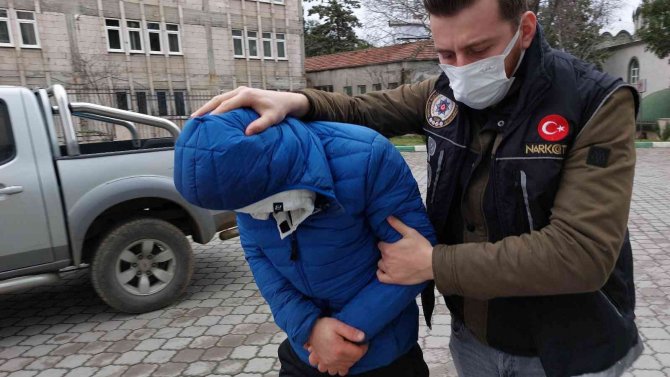 Uyuşturucu Ticaretinden Gözaltına Alındı