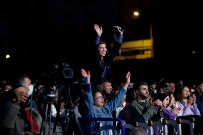 Adana’da Sevgililer Günü Konseri