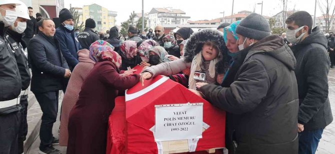 Kalbine Yenik Düşen Polis Memurunun Naaşı Törenle Memleketine Uğurlandı