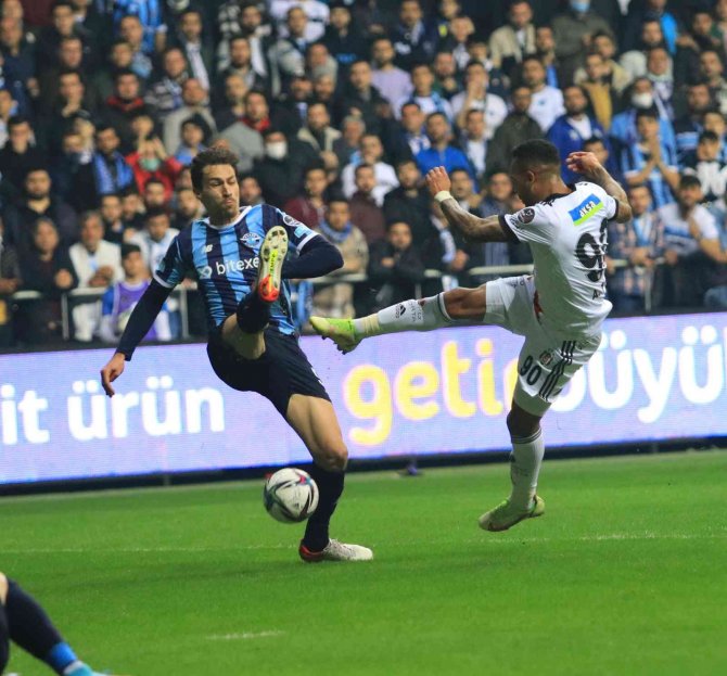 Spor Toto Süper Lig: Adana Demirspor:0 - Beşiktaş: 1 (İ̇lk Yarı)