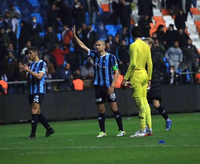 Spor Toto Süper Lig: Adana Demirspor: 1 - Beşiktaş: 1 (Maç Sonucu)