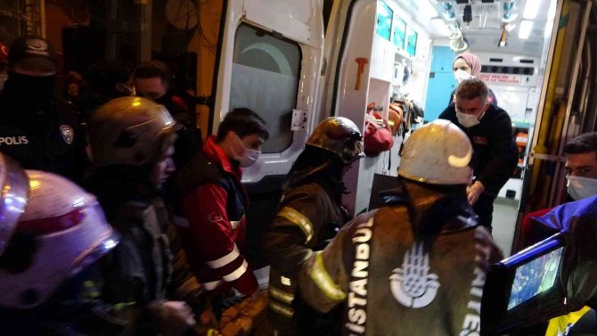 Sultanbeyli’de Yangında Ölen Çocuğun Ailesi İle Polis Arasında Arbede