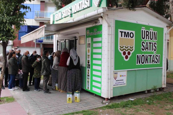 Aydınlı Vatandaşlar, Tmo Ürün Satış Noktalarına Akın Etti