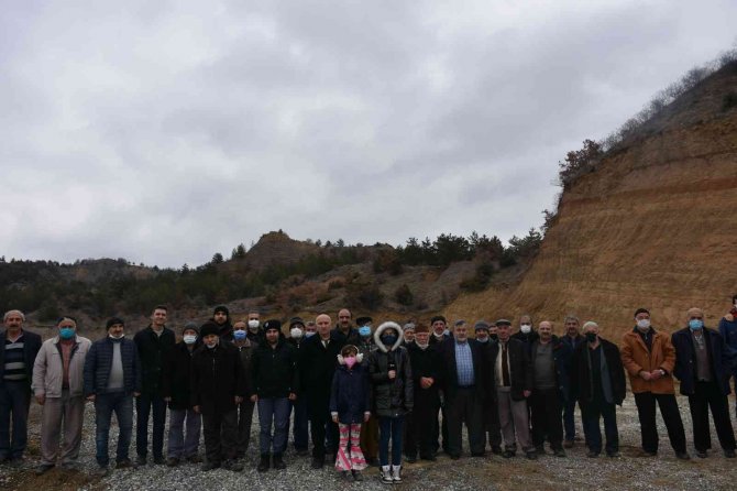 Tosya’da Okulu Olmayan Mahalle Sakinlerinden Yetkililere Çağrı