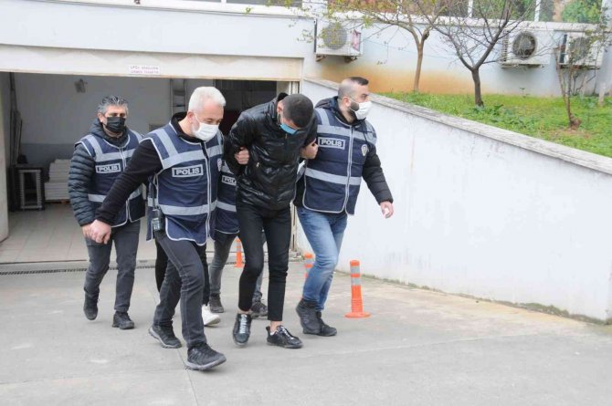 Gece Vakti Araç Kurşunlayan Şüpheliler Mahkemeye Sevk Edildi