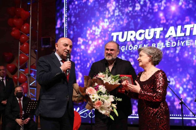 Keçiören, Ayşe Taş Ve Hakan Aysev Konseriyle Unutulmaz Bir Gece Yaşadı