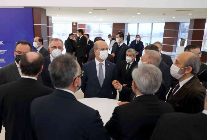 Yök Başkanı Özvar: “25-34 Yaş Grubunda Doktora Mezunu Oranımız 10 Binde 6, Almanya’da Aynı Yaş Grubunda Bu Oran Binde 3”