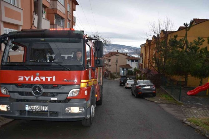 Ocakta Unutulan Yağ Yangına Neden Oldu